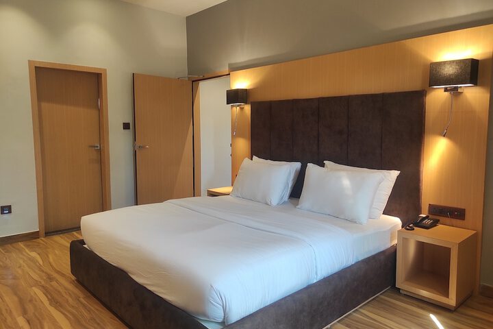 Room 19 of 66