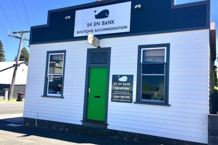 54 on Bank