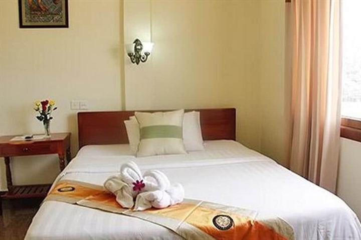 Room 5 of 23