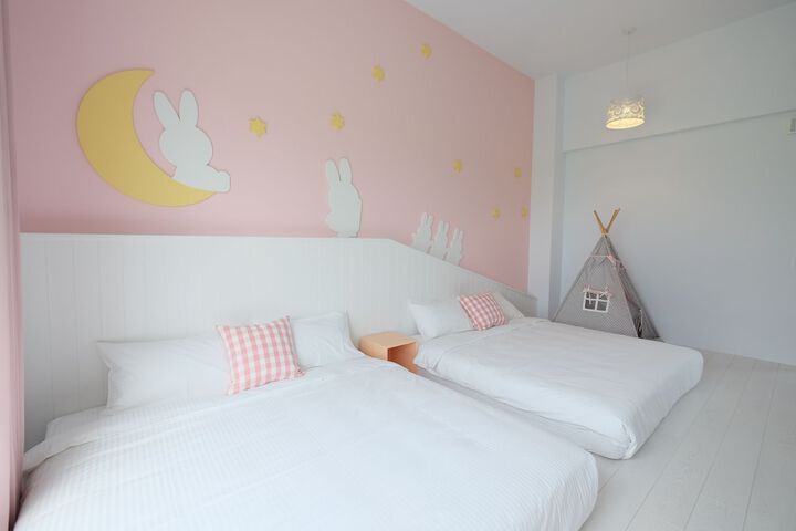 Room 17 of 19