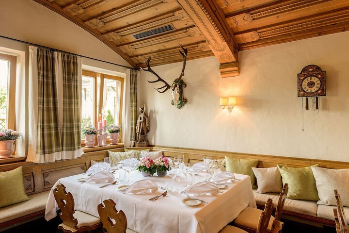 Dining Photos