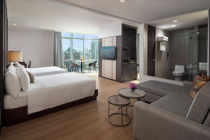 Room 29 of 77