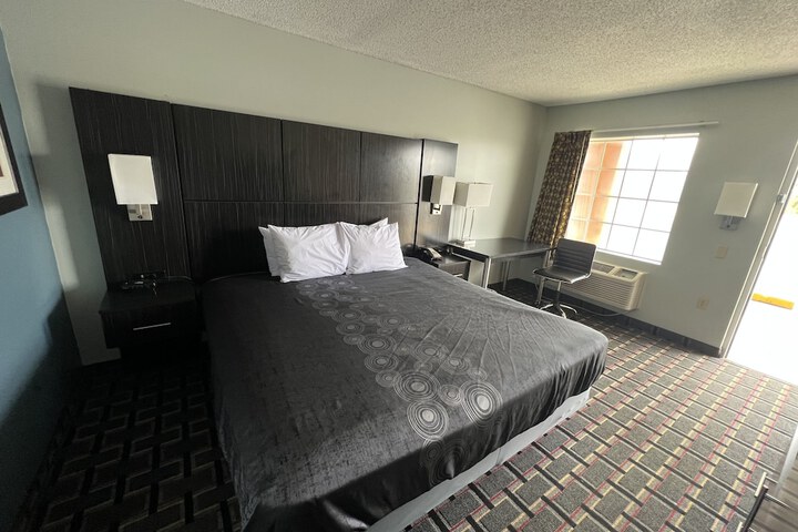 Room 19 of 41