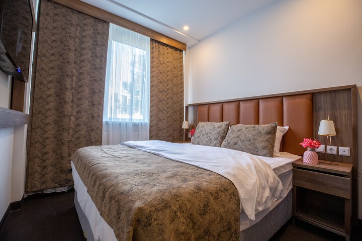 Room 5 of 46