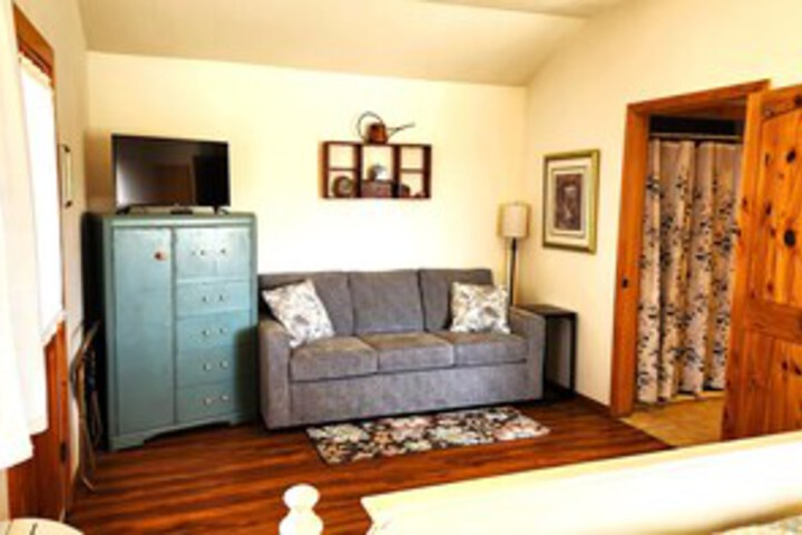 Room 106 of 288