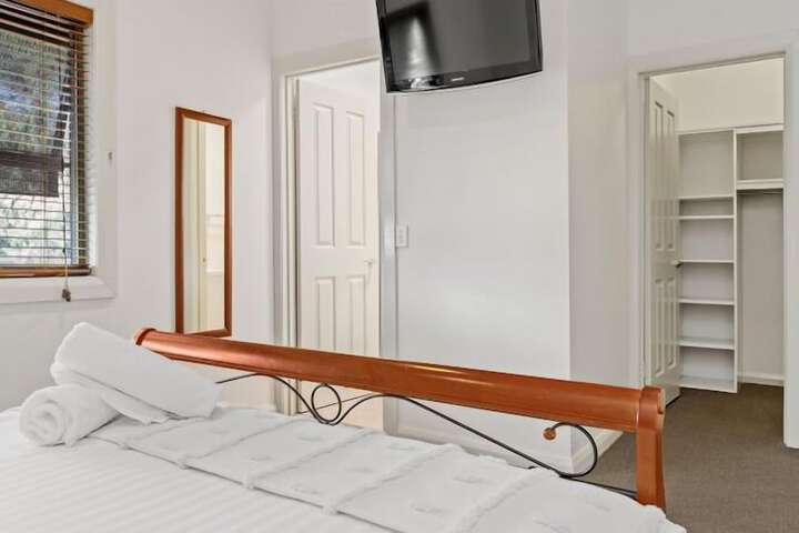 Room 18 of 96