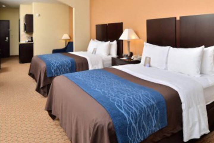 Suite 28 of 40