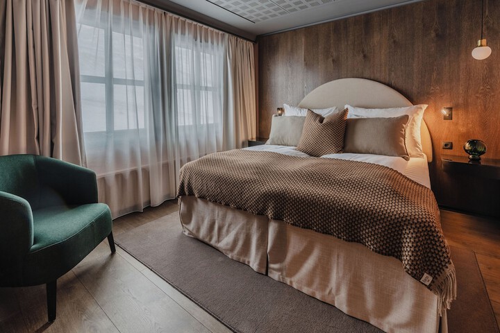 Room 25 of 105