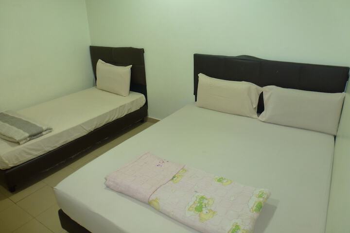 Room 4 of 24