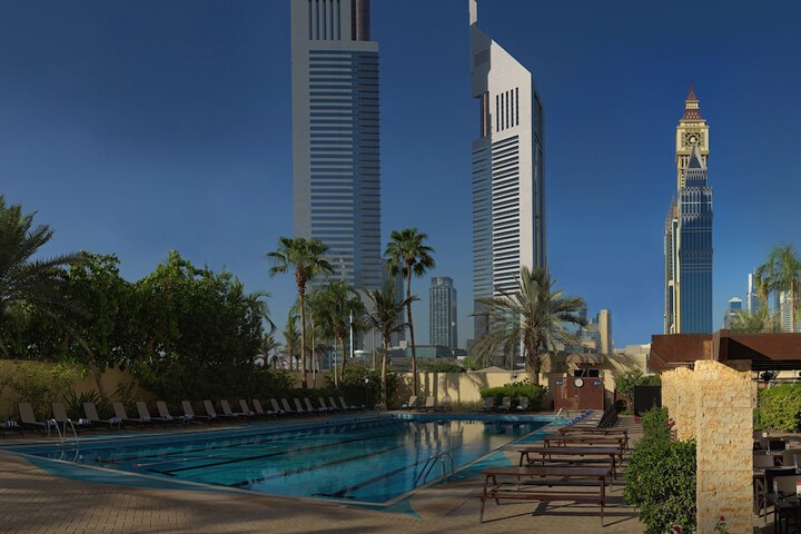 Hotel Pool