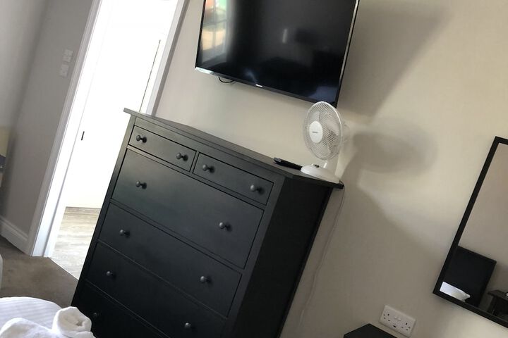 Room 3 of 67