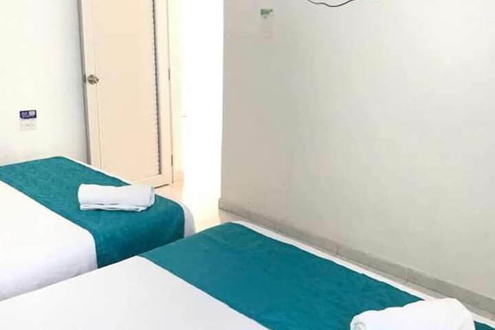 Room 10 of 20