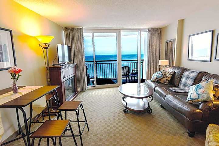 Image of Deluxe Ocean front One Bedroom suite in Sandy Beach Resort