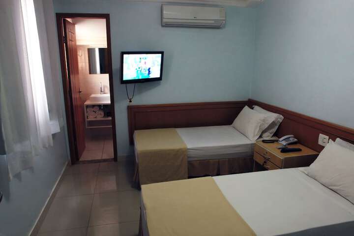 Room 46 of 101