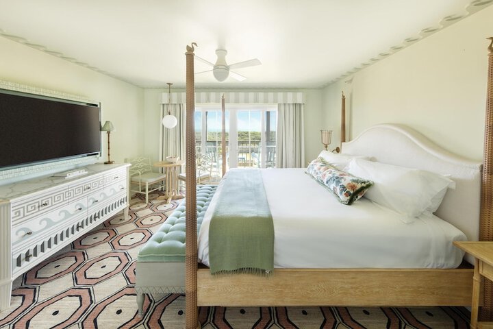 Room 45 of 178
