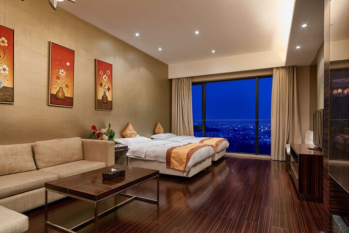Room 20 of 76