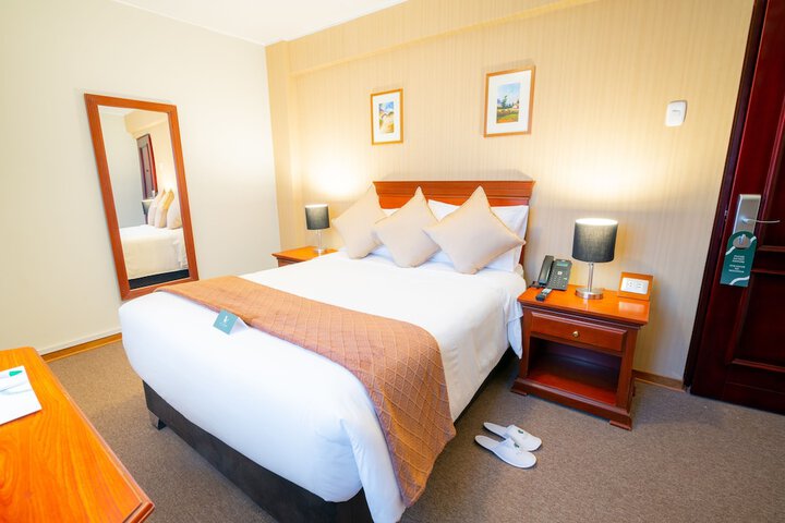 Room 4 of 41