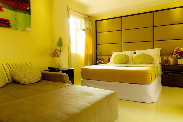 Room 11 of 40