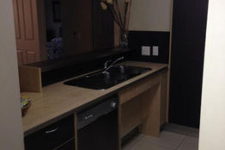 Room 9 of 16
