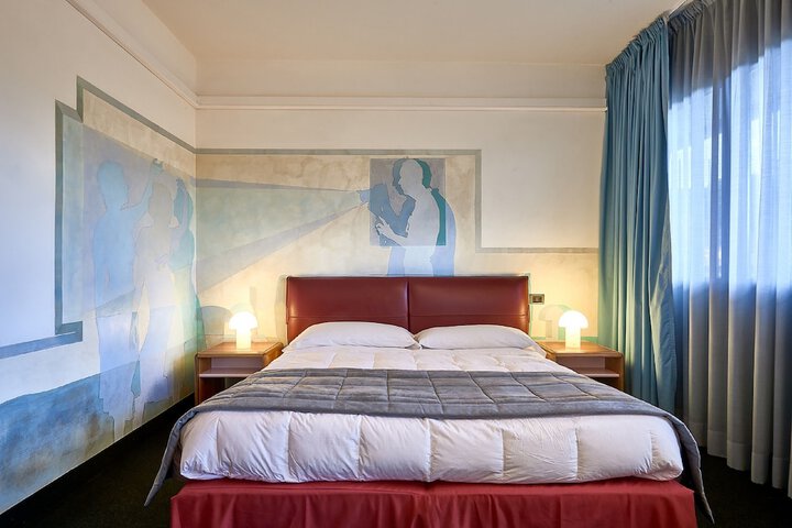 Room 11 of 61