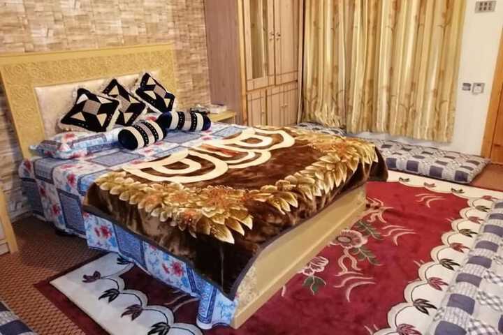 Room 2 of 22