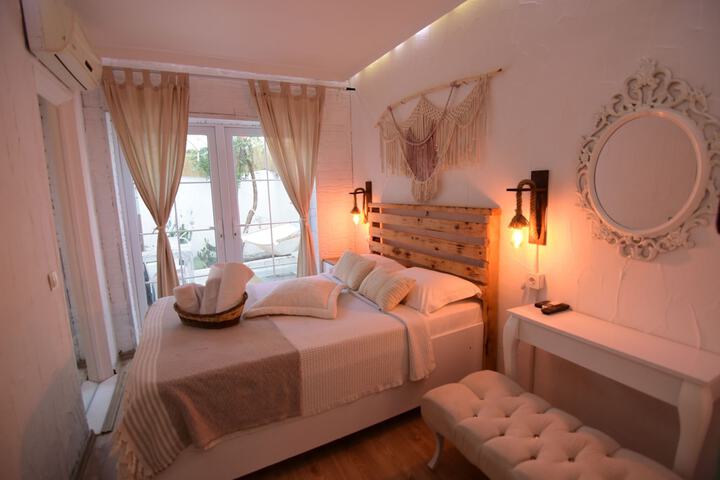 Room 10 of 54