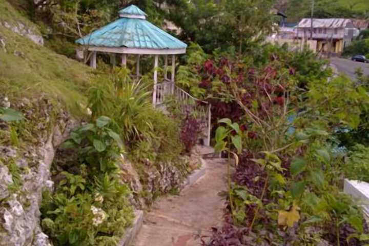 Property Grounds 20 of 33