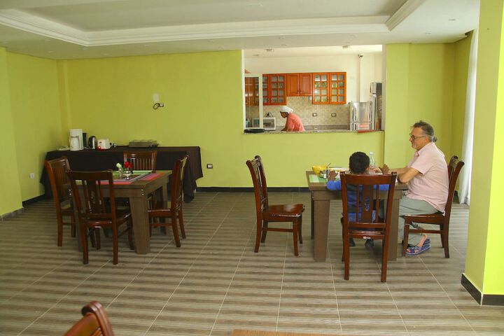 Dining 45 of 55