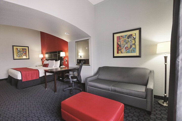 Room 10 of 39