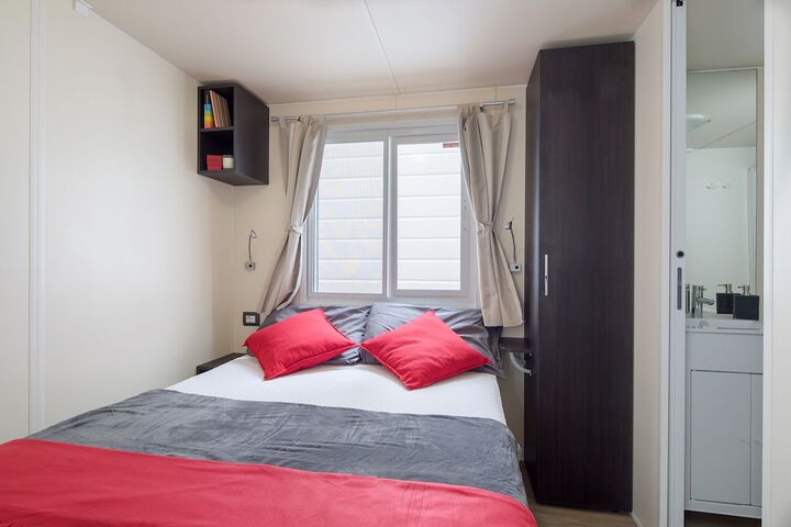 Room 12 of 95