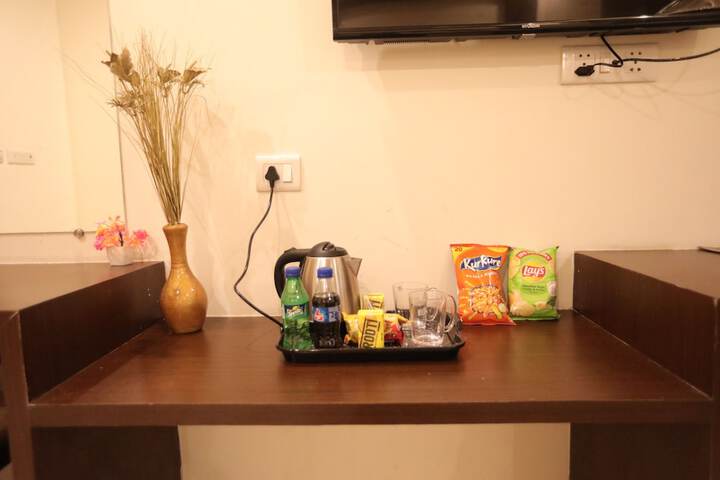 Room 10 of 24