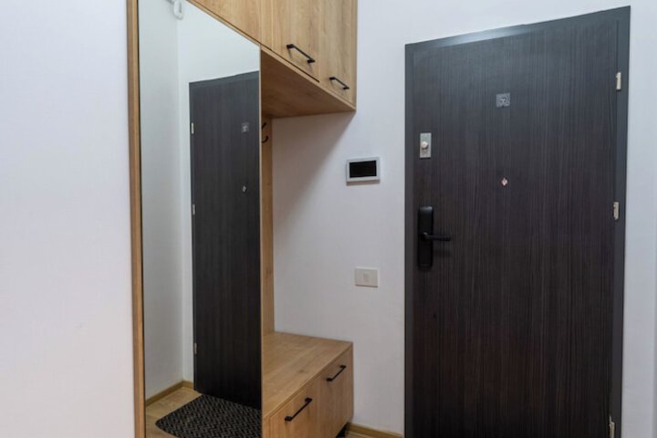 Room 166 of 653