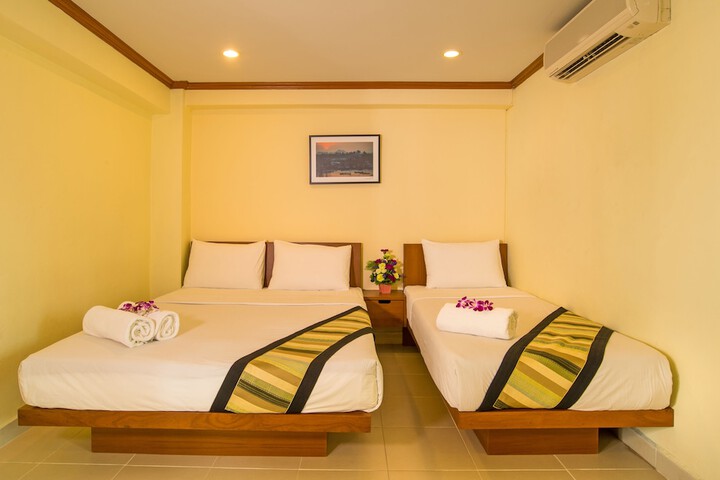 Room 10 of 73