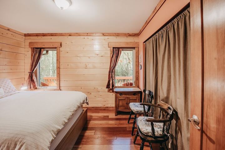 Room 4 of 40