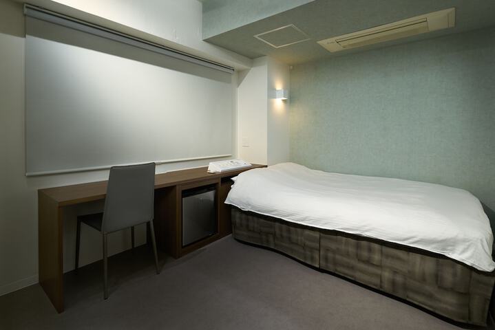 Room 8 of 58