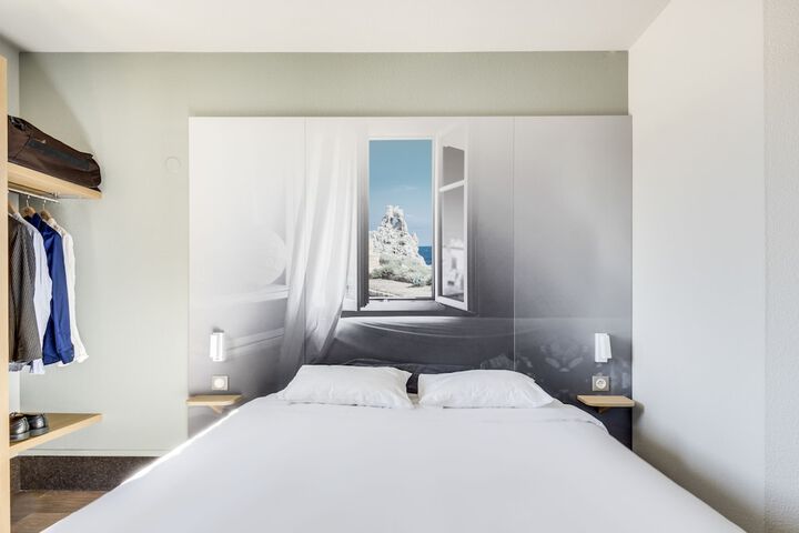 Room 7 of 45