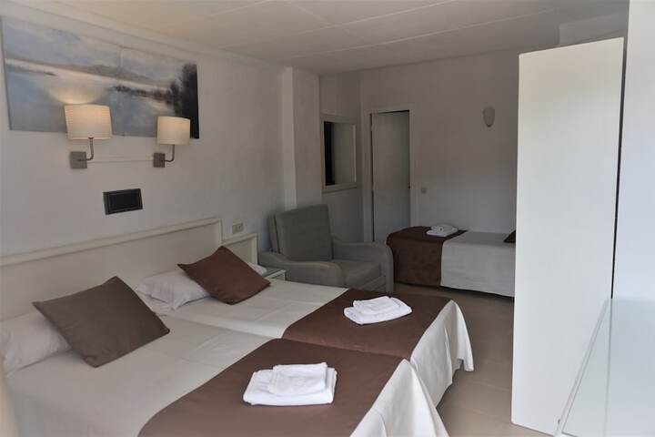 Room 26 of 39