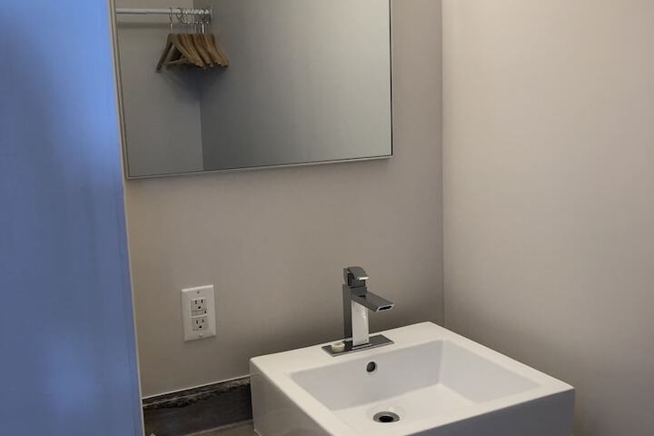 Room 18 of 25