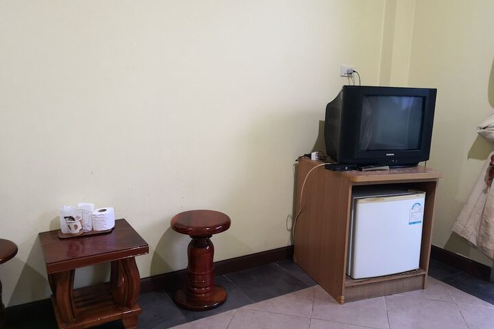 Room 13 of 23
