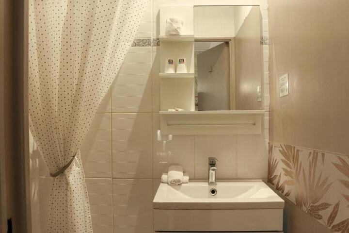 Room 50 of 72