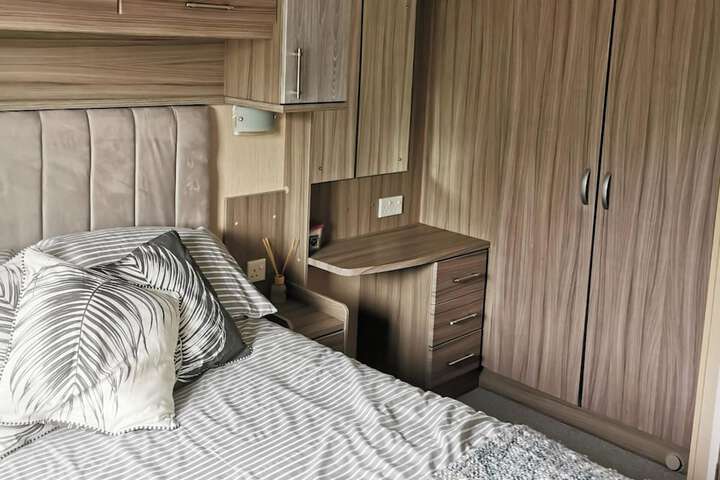 Room 3 of 10