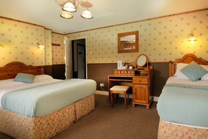 Room 8 of 15