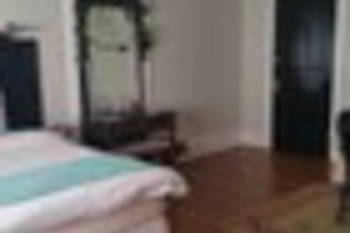 Room 29 of 198