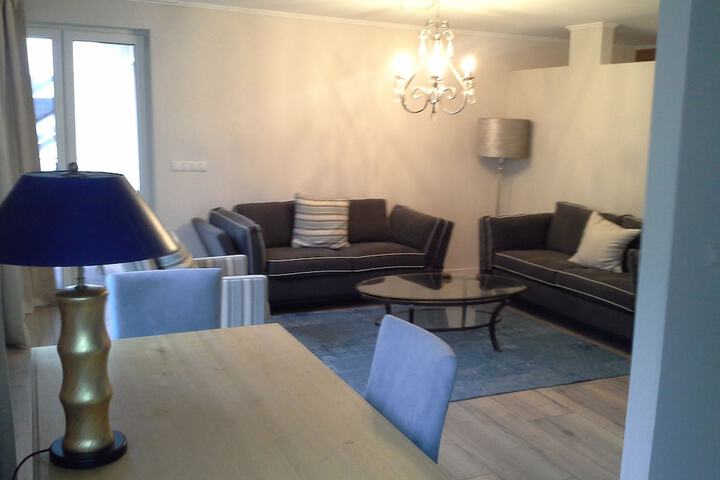 Room 52 of 78