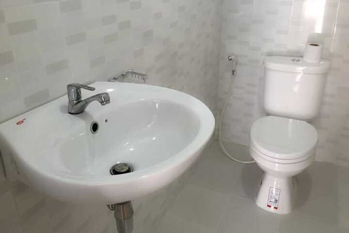 Room 2 of 2