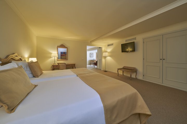 Room 10 of 81