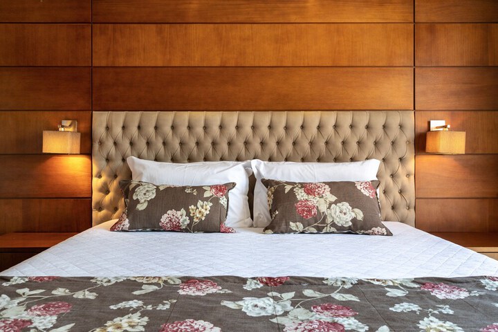 Room 42 of 171