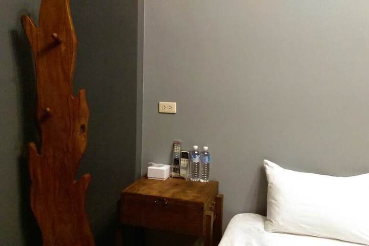 Room 7 of 23