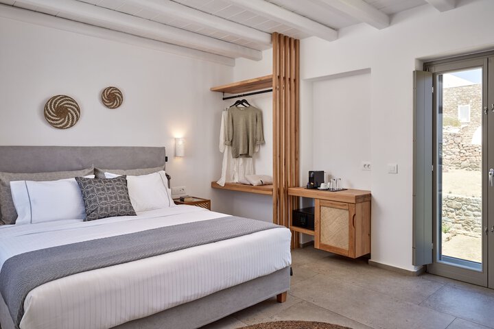 Room 8 of 53