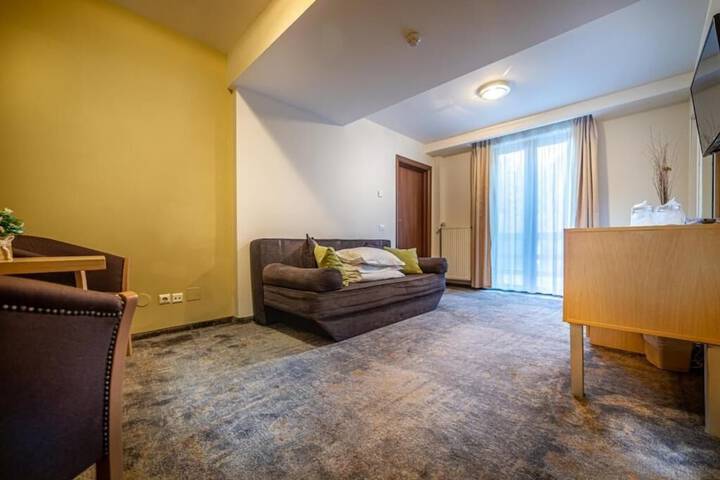 Room 12 of 42